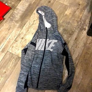 Nike boys medium sip up jacket